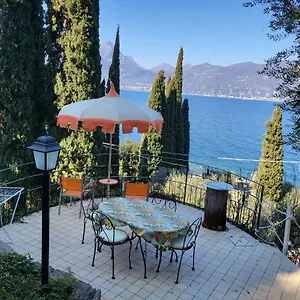 Apartament Wonderful View With Pool With Breakfast Gardasee, Torri Del Benaco