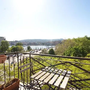 https://small-paris-danube-panorama.inbudapesthotels.com