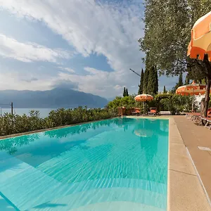 Apartament Wonderful View With Pool With Breakfast Gardasee, Torri Del Benaco